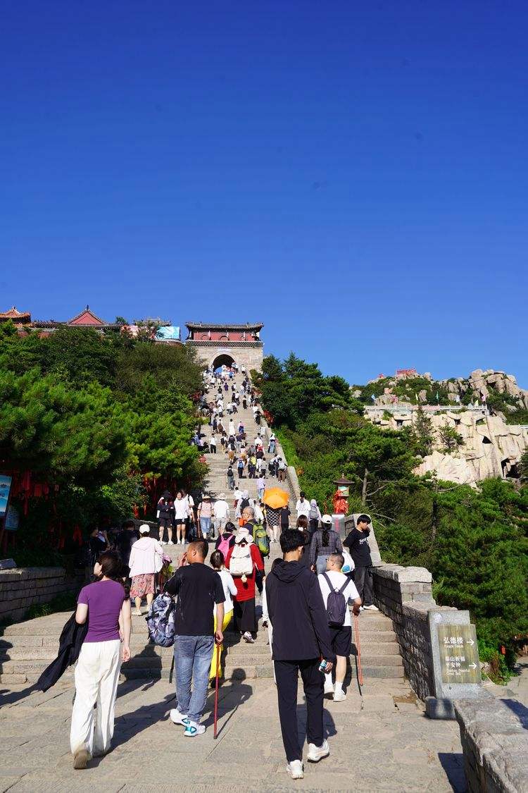 山东泰安旅游景点-山东泰山旅游攻略最全最好的线路